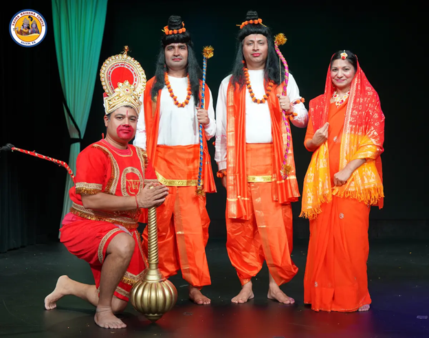 A group of people in clothing

AI-generated content may be incorrect.