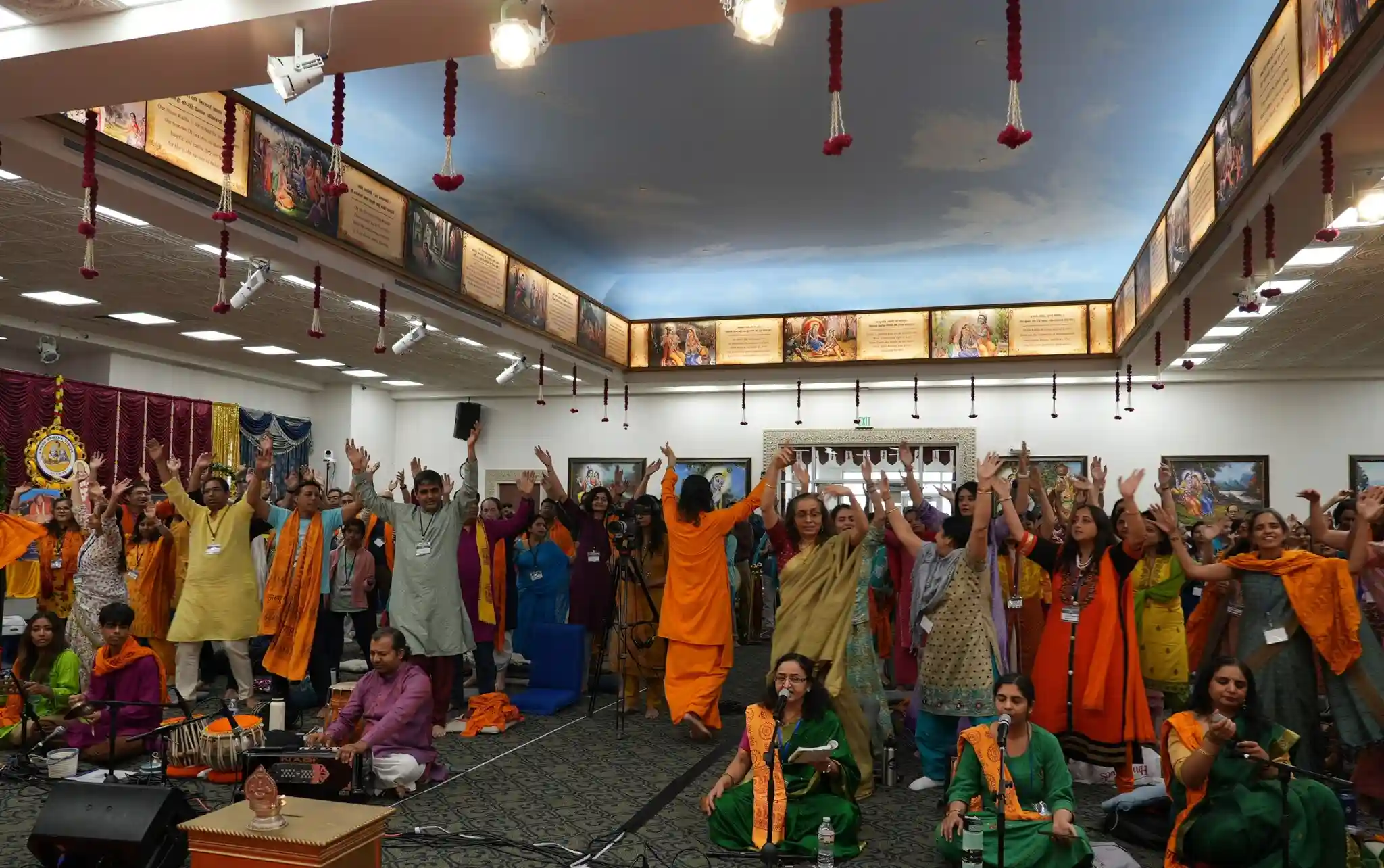 🎶 Soulful Kirtans and Bhajans with Swamiji