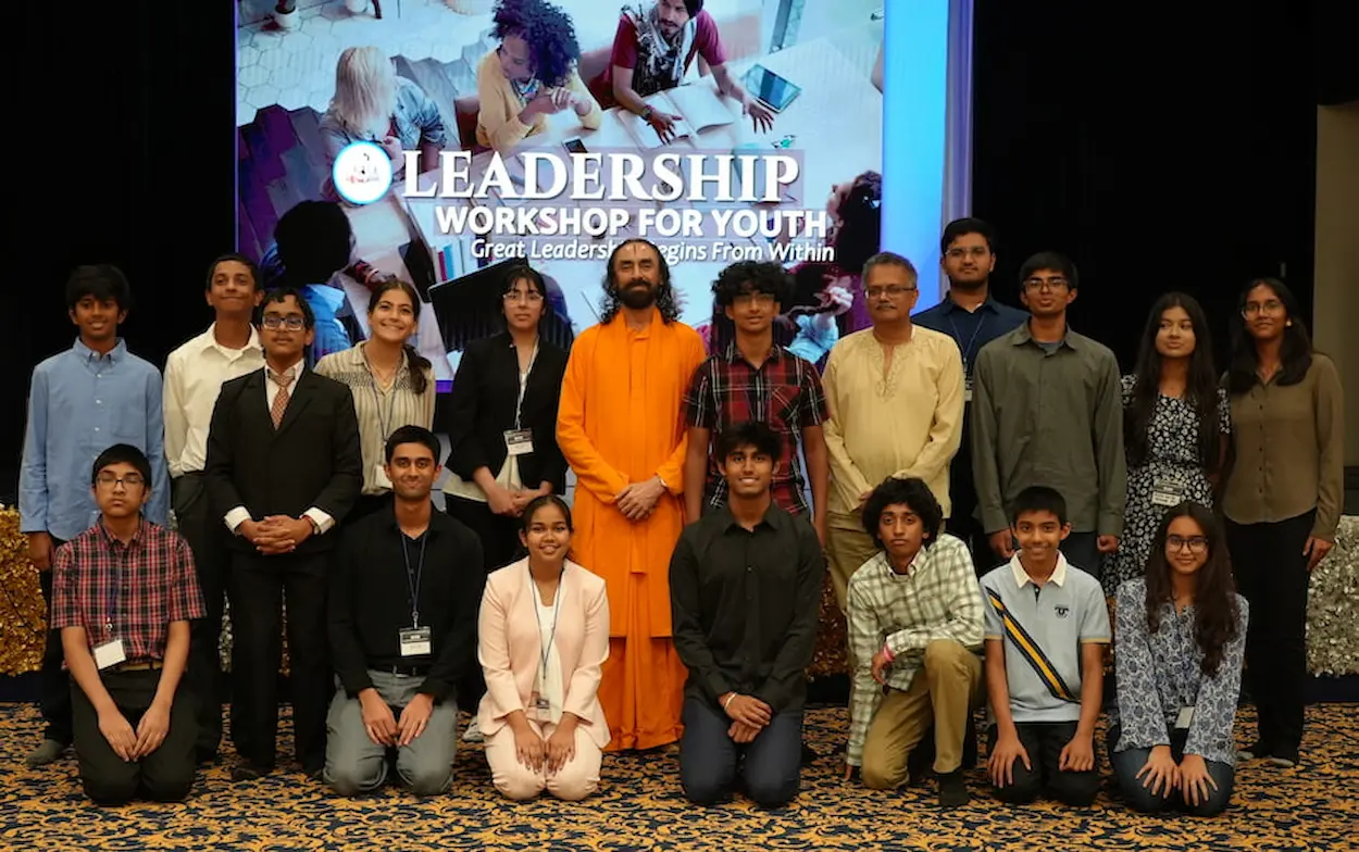 Swami Mukundananda ji mentoring youth during leadership workshop