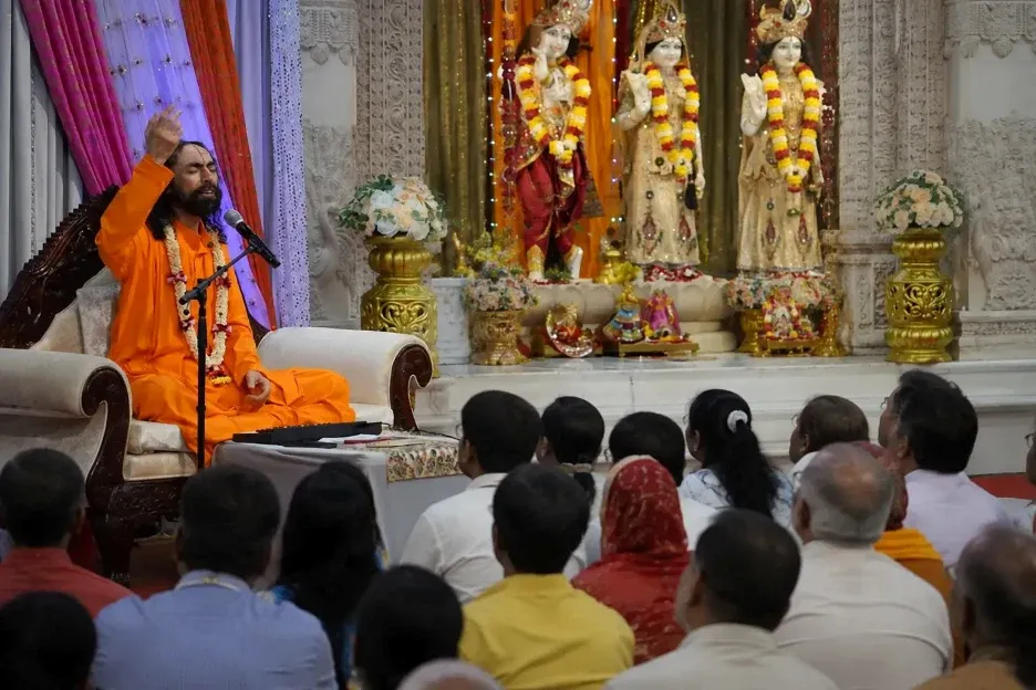 Devotees listening attentively to the Spiritual benefits of Nirjala Ekadashi