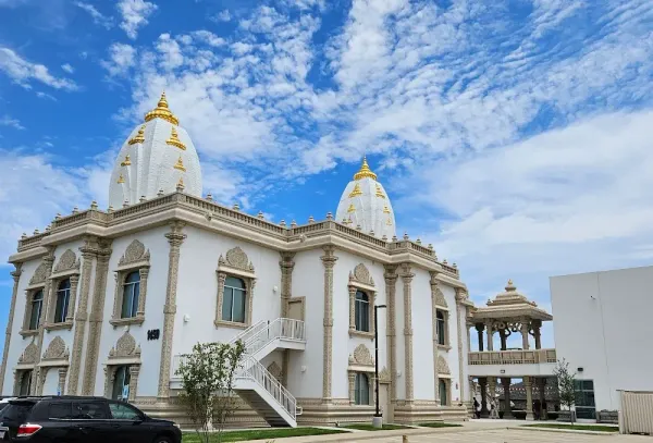 Top 10 Temples in the USA to Celebrate Navratri: Ranked by Popularity