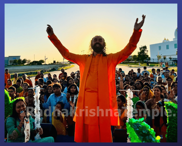 Swami Mukundananda at JKYog's Rath Yatra